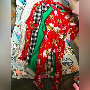 These are One piece pajamas with zipper cover feet for boys ….